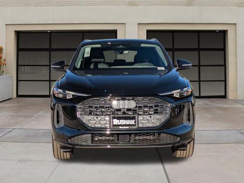 2025 Audi Q5 Premium TFSI quattro S tronic