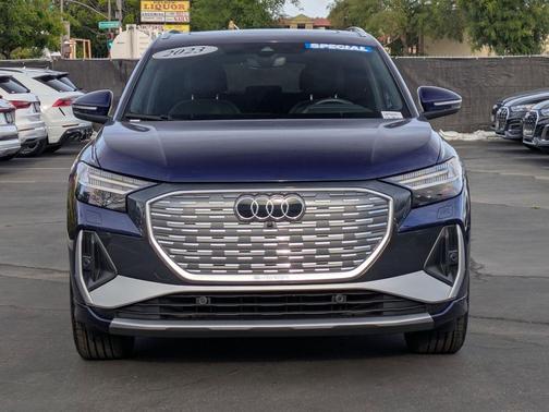 Navarra Blue Metallic 2023 Audi Q4 e-tron Prestige 50 quattro