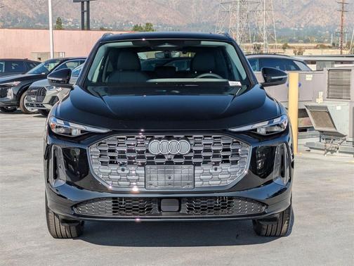 2025 Audi Q5 Premium TFSI quattro S tronic