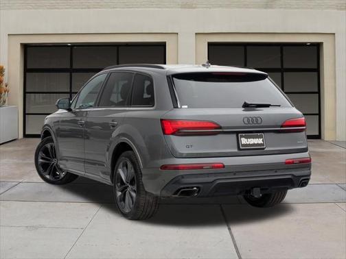 2025 Audi Q7 55 Premium Plus