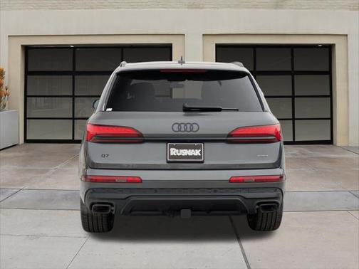2025 Audi Q7 55 Premium Plus