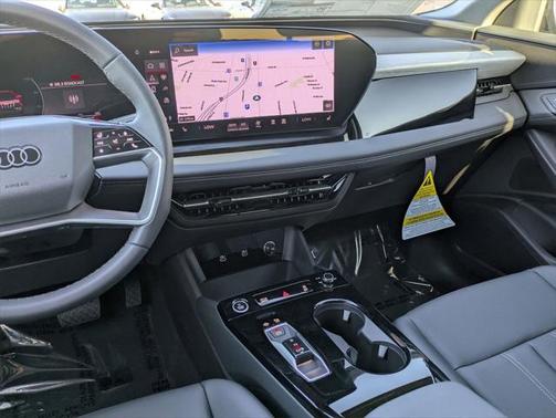2025 Audi Q6 e-tron Premium Plus quattro