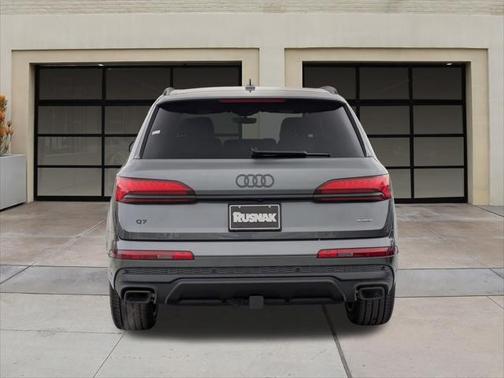 2025 Audi Q7 55 Premium Plus
