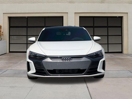 2022 Audi e-tron GT Premium Plus