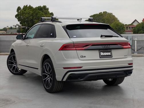 2023 Audi Q8 55 Premium Plus