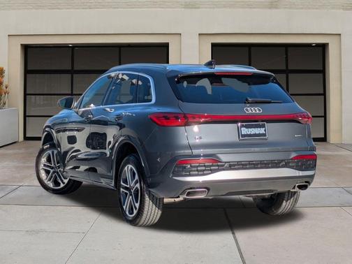 2025 Audi Q5 Premium TFSI quattro S tronic