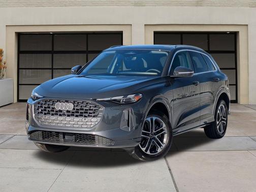 2025 Audi Q5 Premium TFSI quattro S tronic