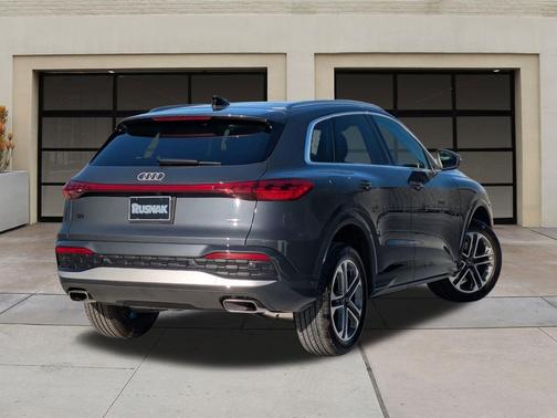 2025 Audi Q5 Premium TFSI quattro S tronic