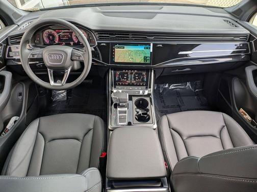 Mythos Black Metallic 2026 Audi Q7 45 Premium Plus