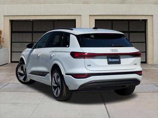 2025 Audi Q6 e-tron Premium Plus quattro