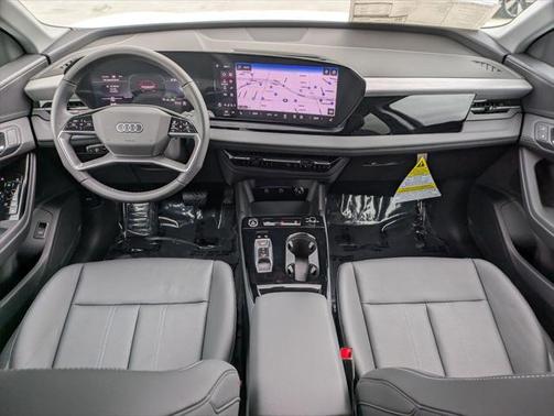 2025 Audi Q6 e-tron Premium quattro