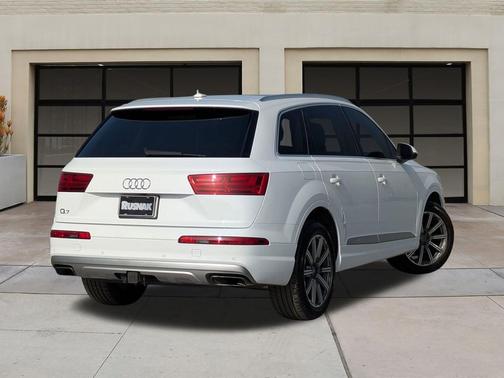 2019 Audi Q7 55 Premium Plus