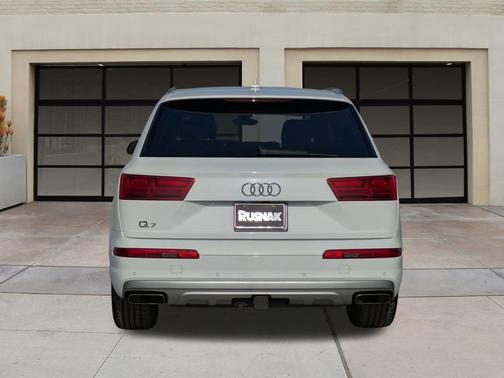 2019 Audi Q7 55 Premium Plus