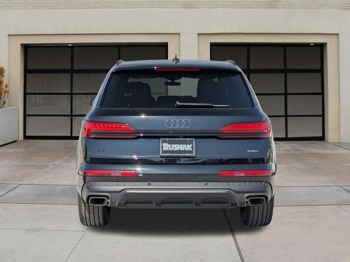 Mythos Black Metallic 2026 Audi Q7 45 Premium Plus