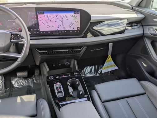 Glacier White 2025 Audi Q6 e-tron Premium Plus quattro