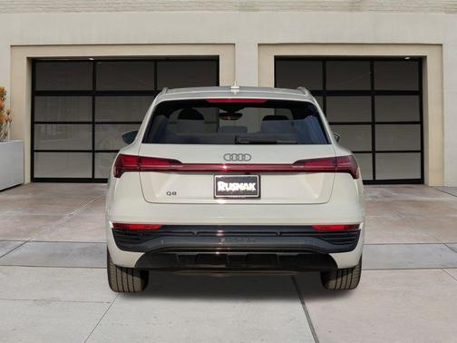 2024 Audi Q8 e-tron Premium