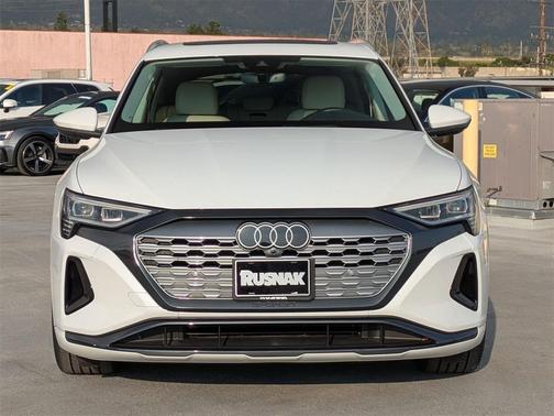 2024 Audi Q8 e-tron Premium