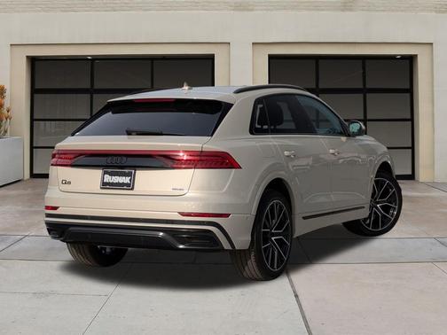 2023 Audi Q8 55 Premium Plus