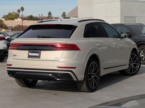 2023 Audi Q8 55 Premium Plus