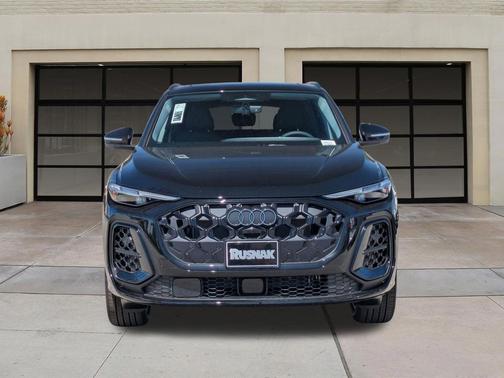 Mythos Black Metallic 2026 Audi Q5 Premium Plus TFSI quattro S tronic