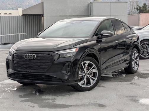 2025 Audi Q4 e-tron Sportback Premium Plus 55 quattro