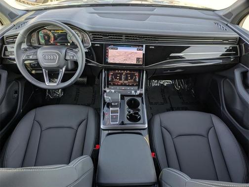 2026 Audi Q7 45 Premium Plus
