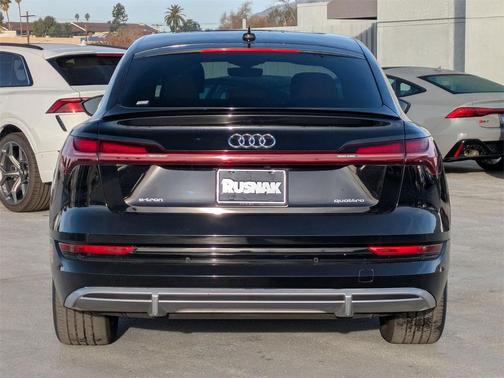 2022 Audi e-tron Sportback S line Premium