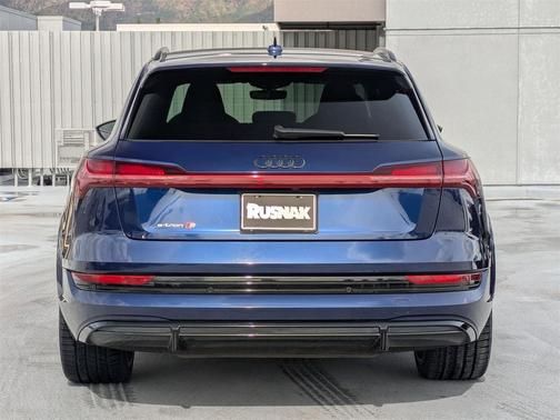 2023 Audi e-tron S Premium Plus quattro