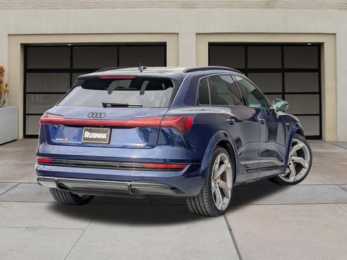 2023 Audi e-tron S Premium Plus quattro