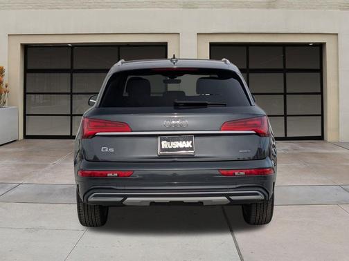 2023 Audi Q5 40 Premium Plus