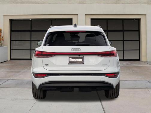 Glacier White 2025 Audi Q6 e-tron Premium Plus quattro