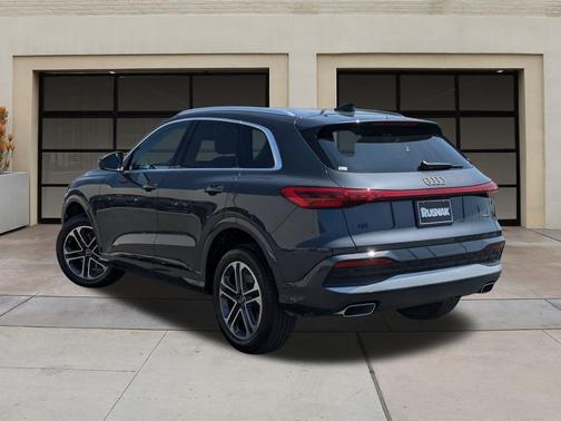 2025 Audi Q5 Premium