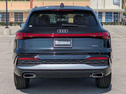 Mythos Black Metallic 2026 Audi Q5 Premium TFSI quattro S tronic