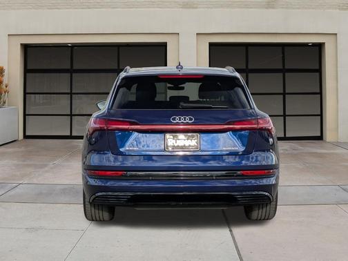 2022 Audi e-tron Premium