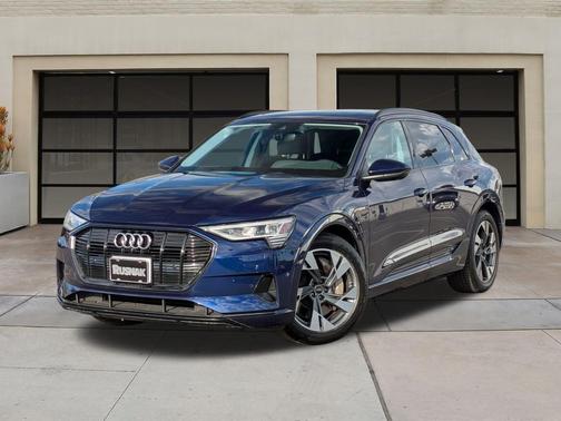 2022 Audi e-tron Premium