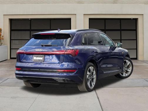 2022 Audi e-tron Premium