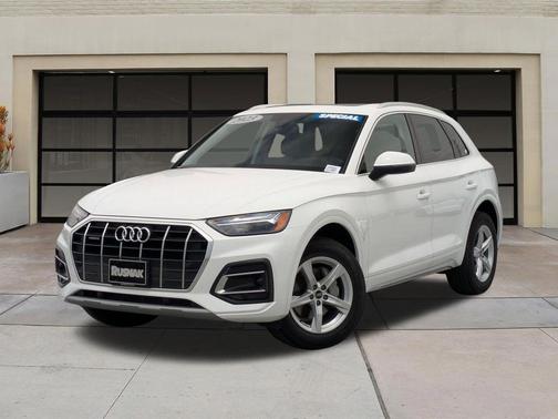 Ibis White 2023 Audi Q5 40 Premium