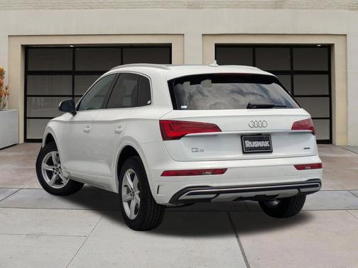 Ibis White 2023 Audi Q5 40 Premium