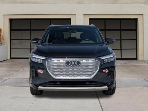 Mythos Black Metallic 2023 Audi Q4 e-tron Premium Plus 40 RWD
