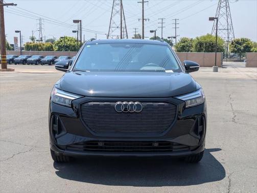 2025 Audi Q4 e-tron Premium Plus 55 quattro