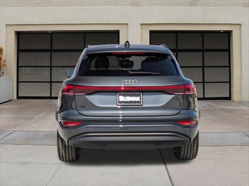 2025 Audi Q6 e-tron Premium