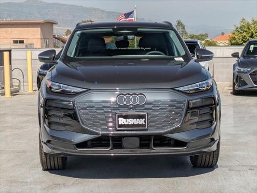 2025 Audi Q6 e-tron Premium
