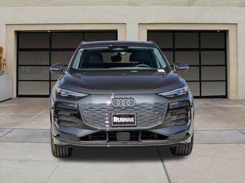 2025 Audi Q6 e-tron Premium