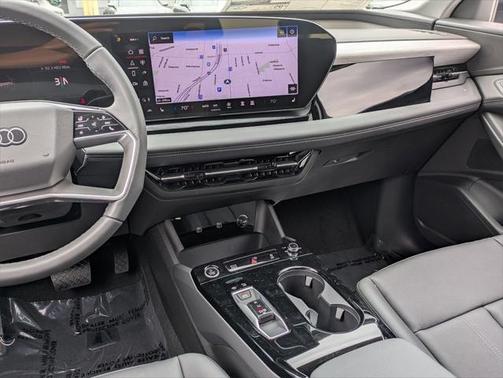 2025 Audi Q6 e-tron Premium quattro
