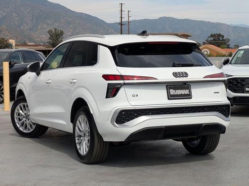 Arkona White 2026 Audi Q3 TFSI quattro S tronic