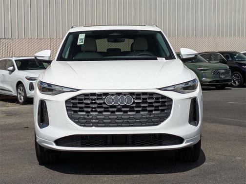 2025 Audi Q5 Premium