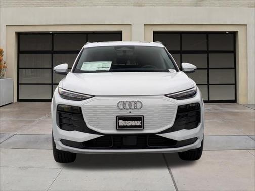 2025 Audi Q6 e-tron Premium Plus