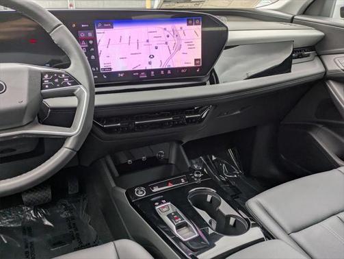2025 Audi Q6 e-tron Premium Plus