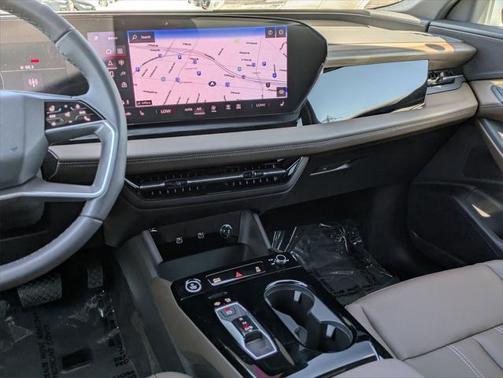 2025 Audi Q6 e-tron Premium Plus quattro