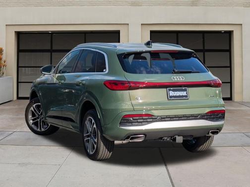 2025 Audi Q5 Premium TFSI quattro S tronic